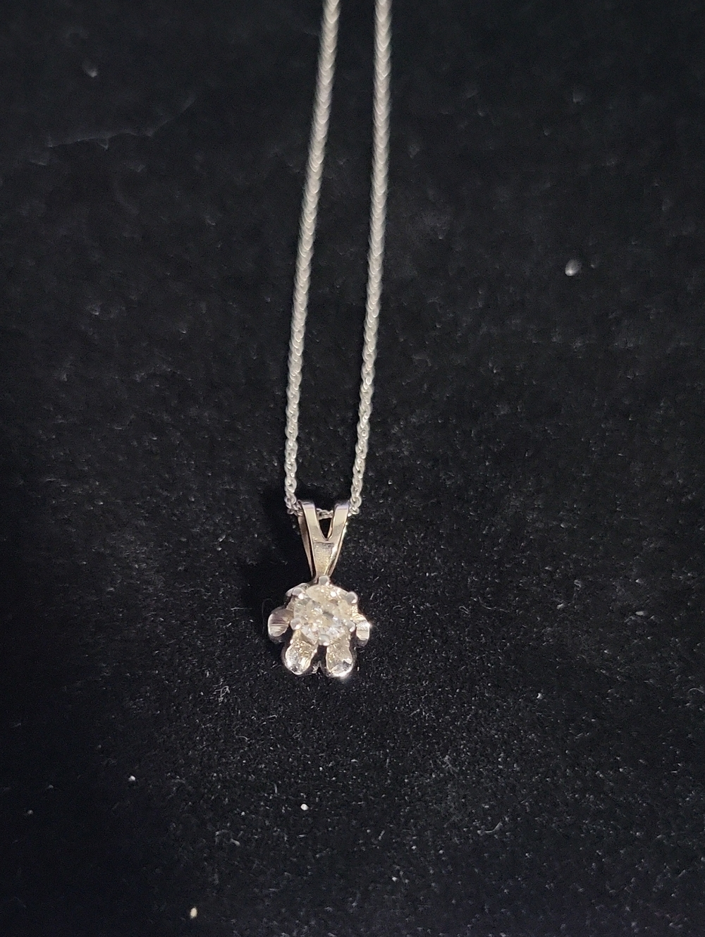 14k white gold diamond Flower Pendant